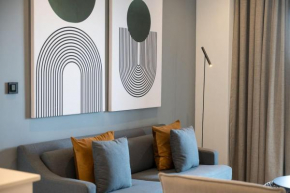 Stylish 2001 Oceans Apartments